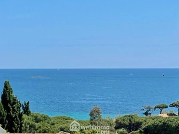 Charmant studio cabine avec vue mer et piscine à Sainte-Maxime