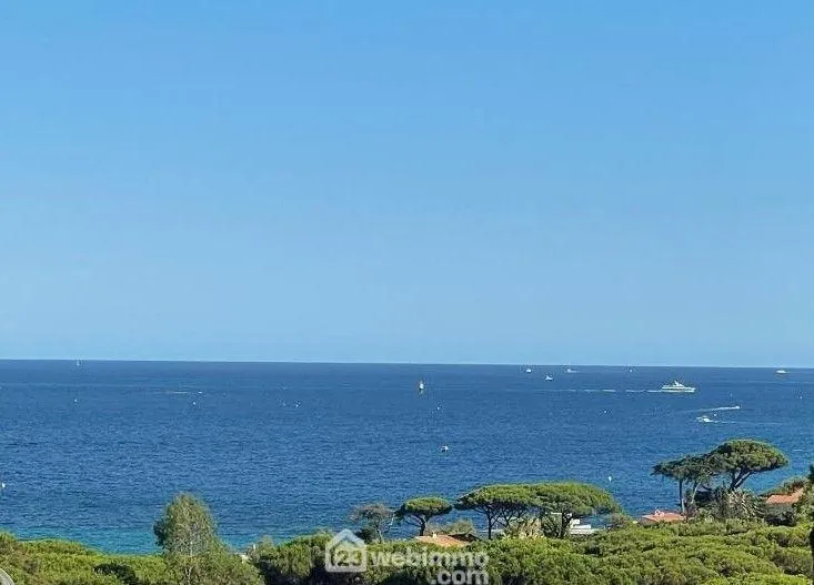 Charmant studio cabine avec vue mer et piscine à Sainte-Maxime 