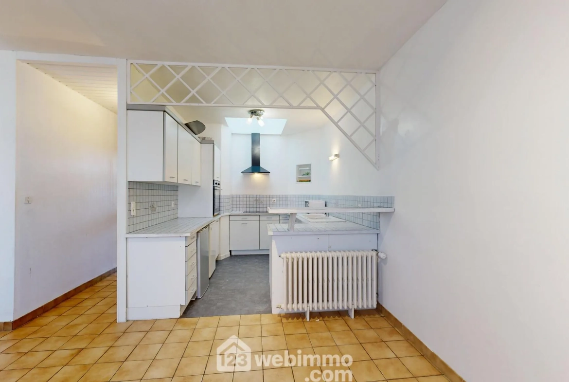 Appartement de 3 pièces à Noyon, investissement locatif sécurisé en hypercentre 