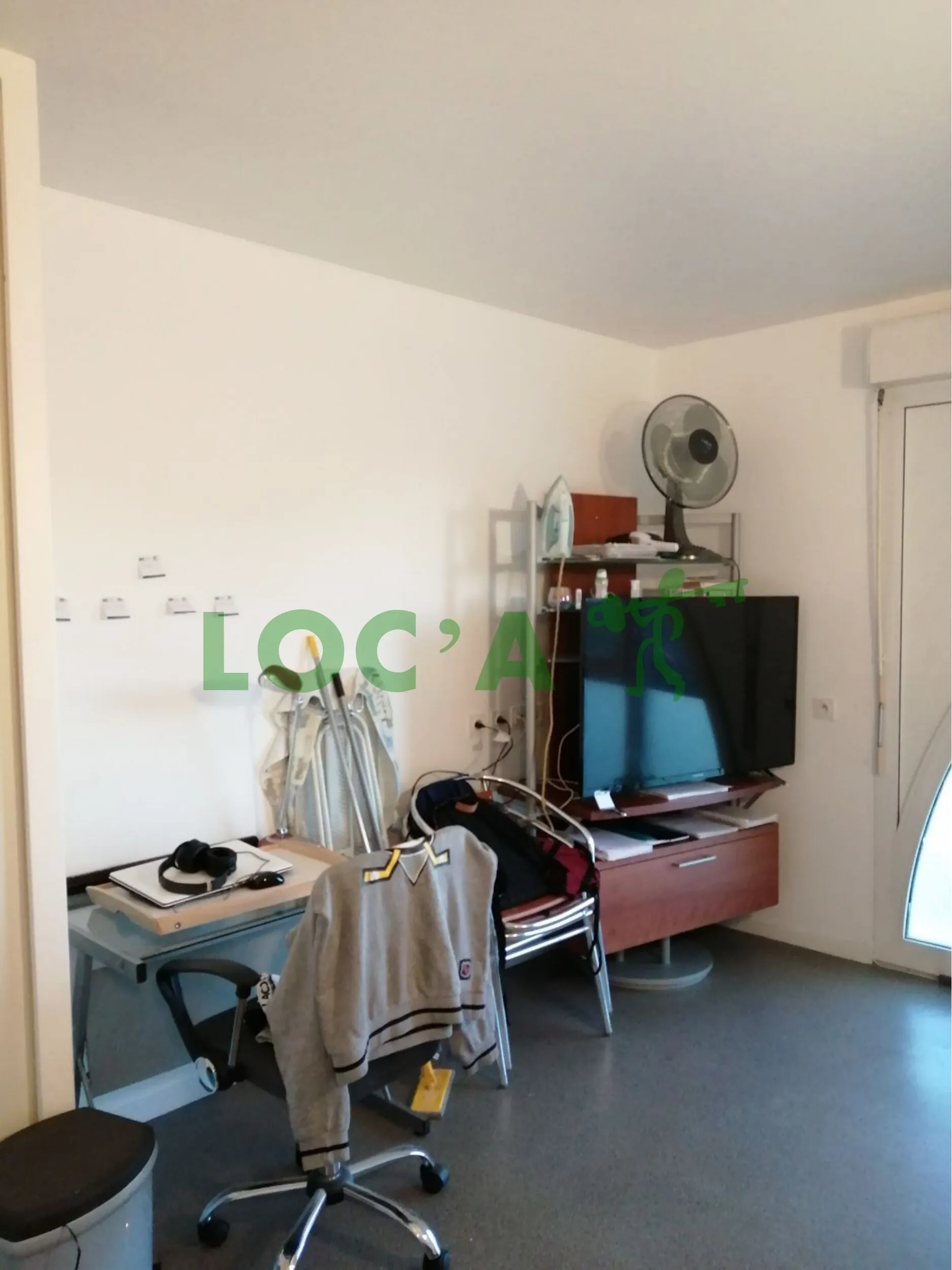 Studio à vendre à Quetigny - 19,05 m² avec kitchenette équipée 