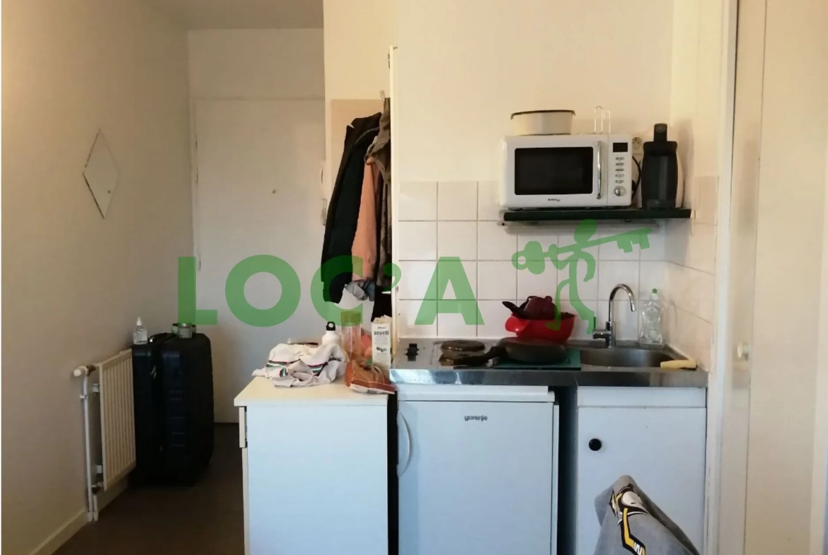 Studio à vendre à Quetigny - 19,05 m² avec kitchenette équipée 