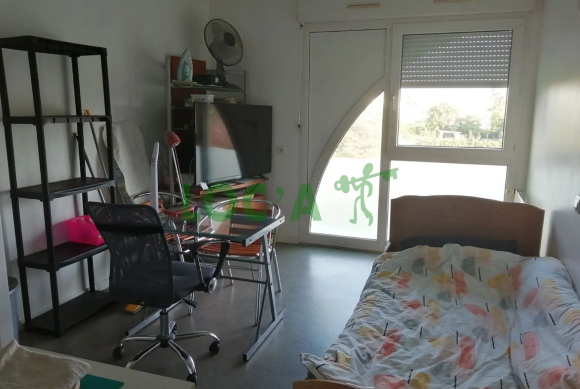 Studio à vendre à Quetigny - 19,05 m² avec kitchenette équipée 