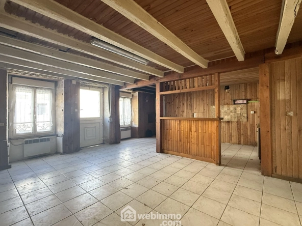 Maison à rénover de 74 m² à Coulombiers avec potentiel d'extension