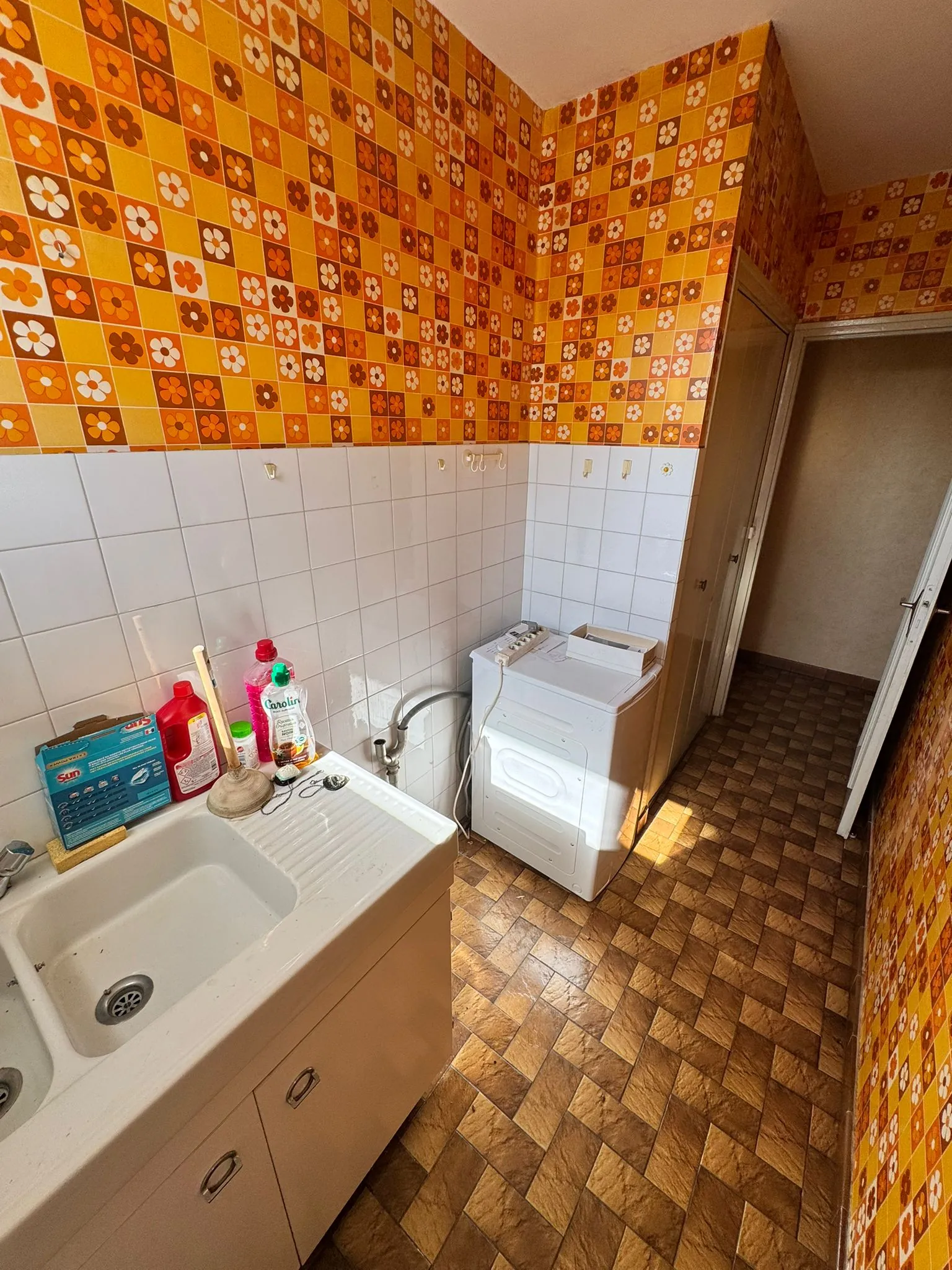 Maison familiale à vendre à Saint-Yan avec terrain et véranda, proche Paray-le-Monial 