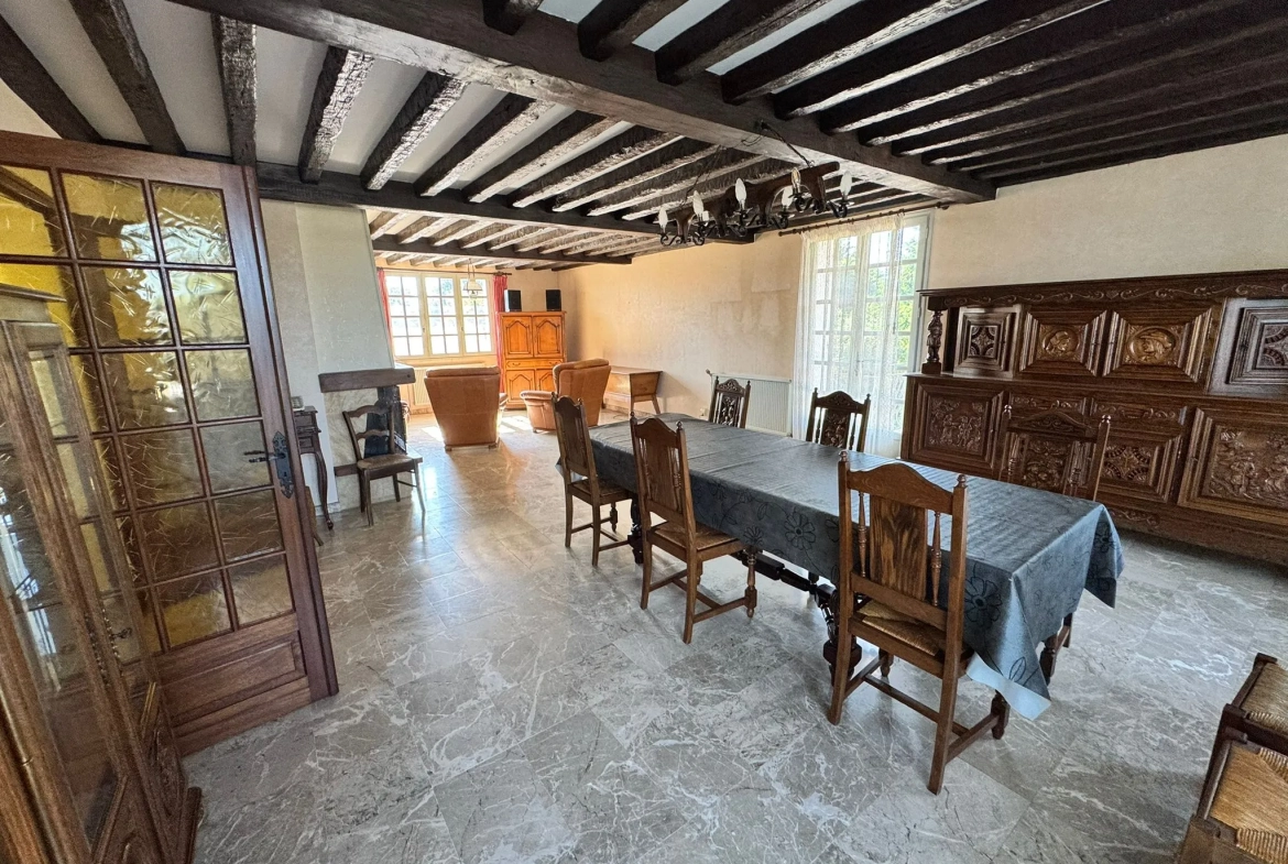 Maison familiale à vendre à Saint-Yan avec terrain et véranda, proche Paray-le-Monial 