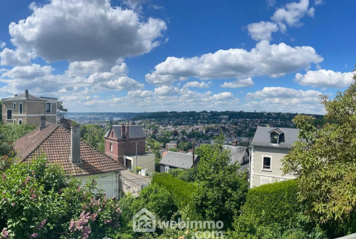 Maison à vendre à Bois-Guillaume avec jardin et potentiel à Mont Fortin 