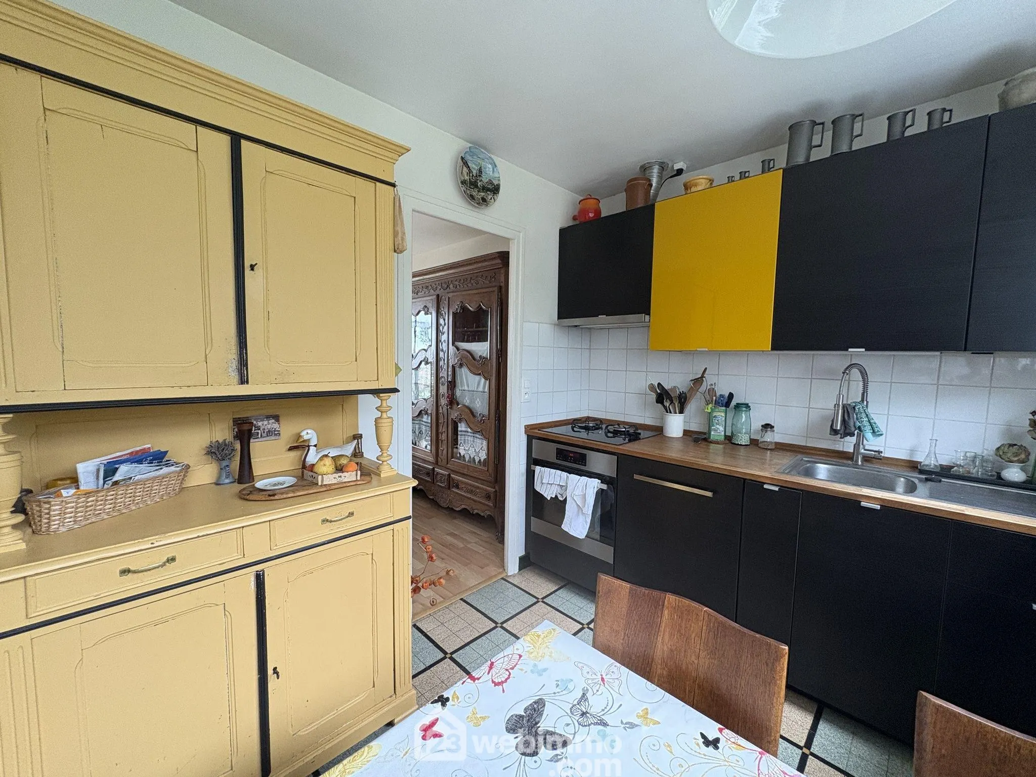 Maison à vendre à Bois-Guillaume avec jardin et potentiel à Mont Fortin 