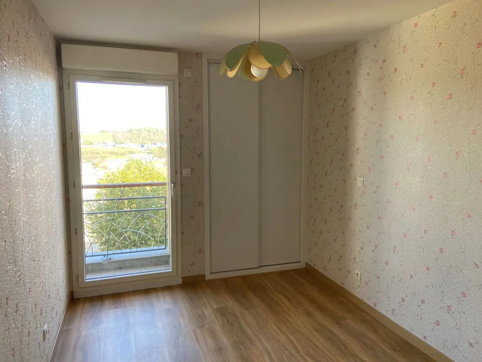 Bel appartement F4 à Roche-la-Molière avec terrasse et garage 