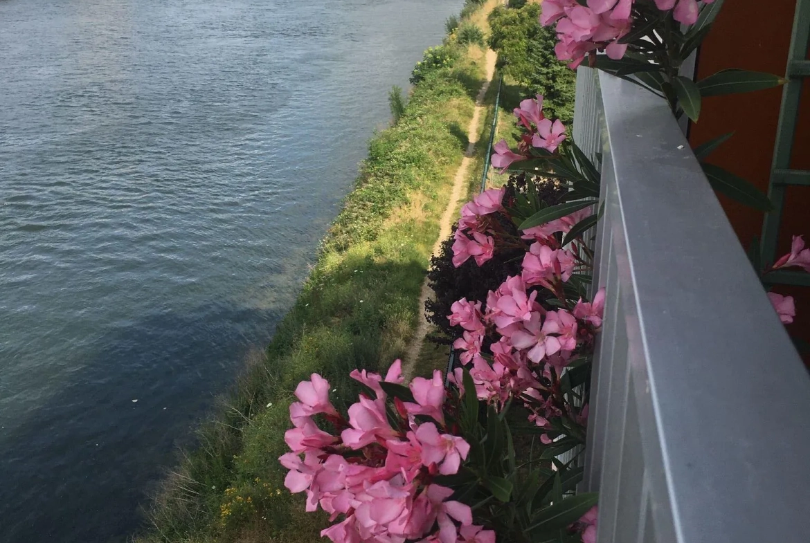 À vendre appartement de 93 m² à Rouen, île Lacroix avec 3 chambres et balcons 