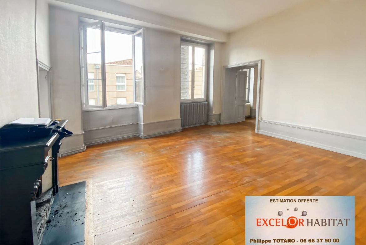 Appartement de caractère à Mâcon de 120 m² avec potentiel de rénovation 