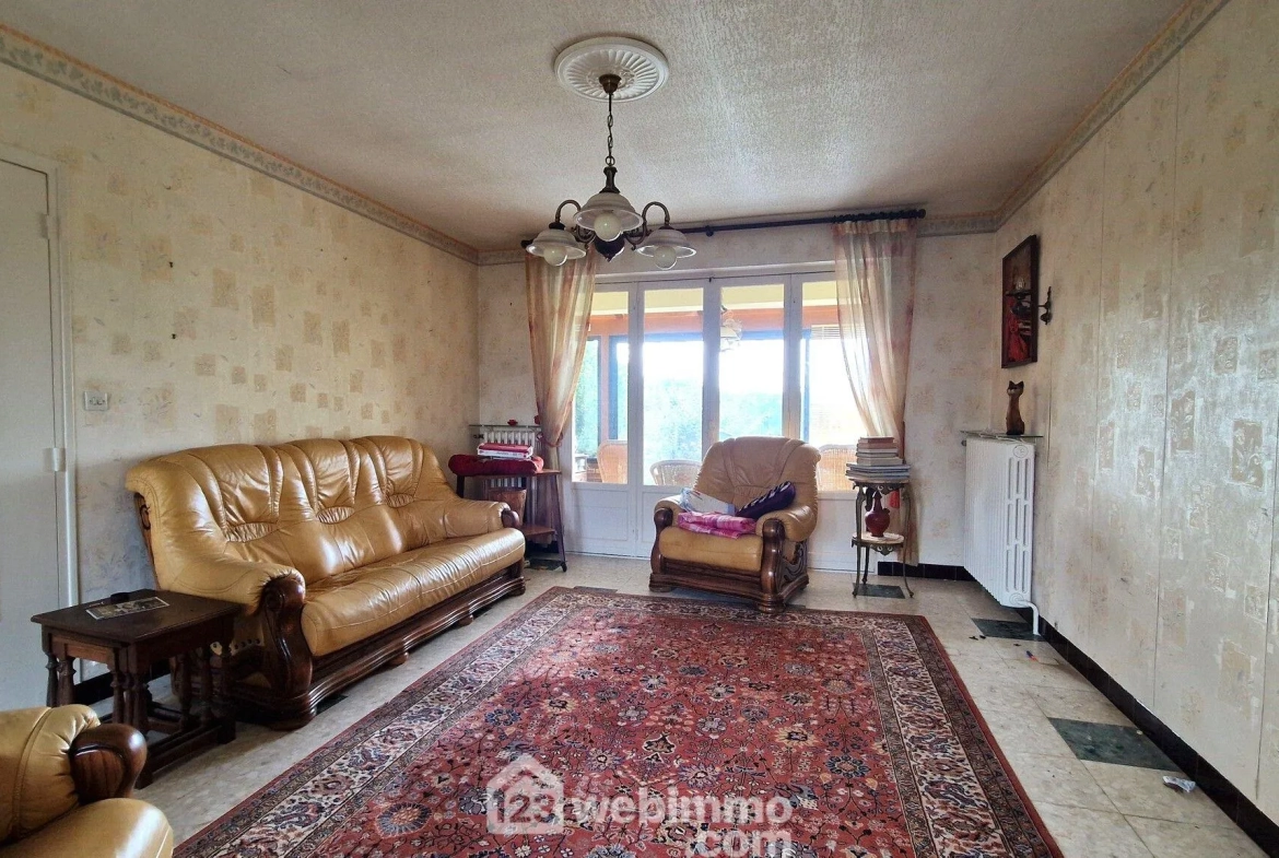Maison individuelle de 141 m² avec jardin et garage à Laon 