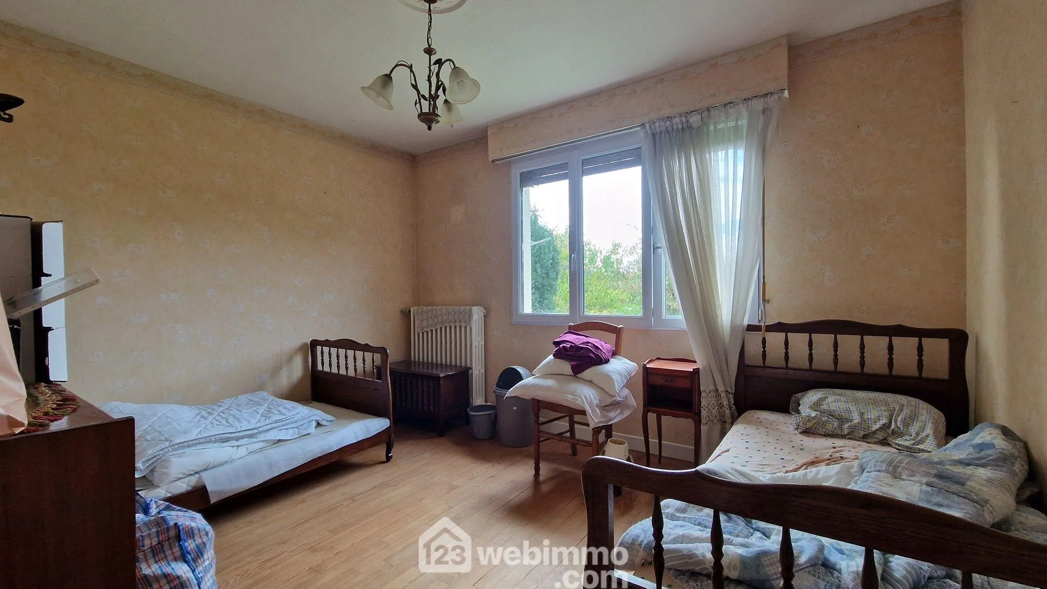 Maison individuelle de 141 m² avec jardin et garage à Laon 