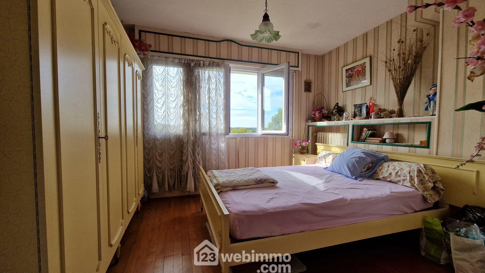 Maison individuelle de 141 m² avec jardin et garage à Laon 