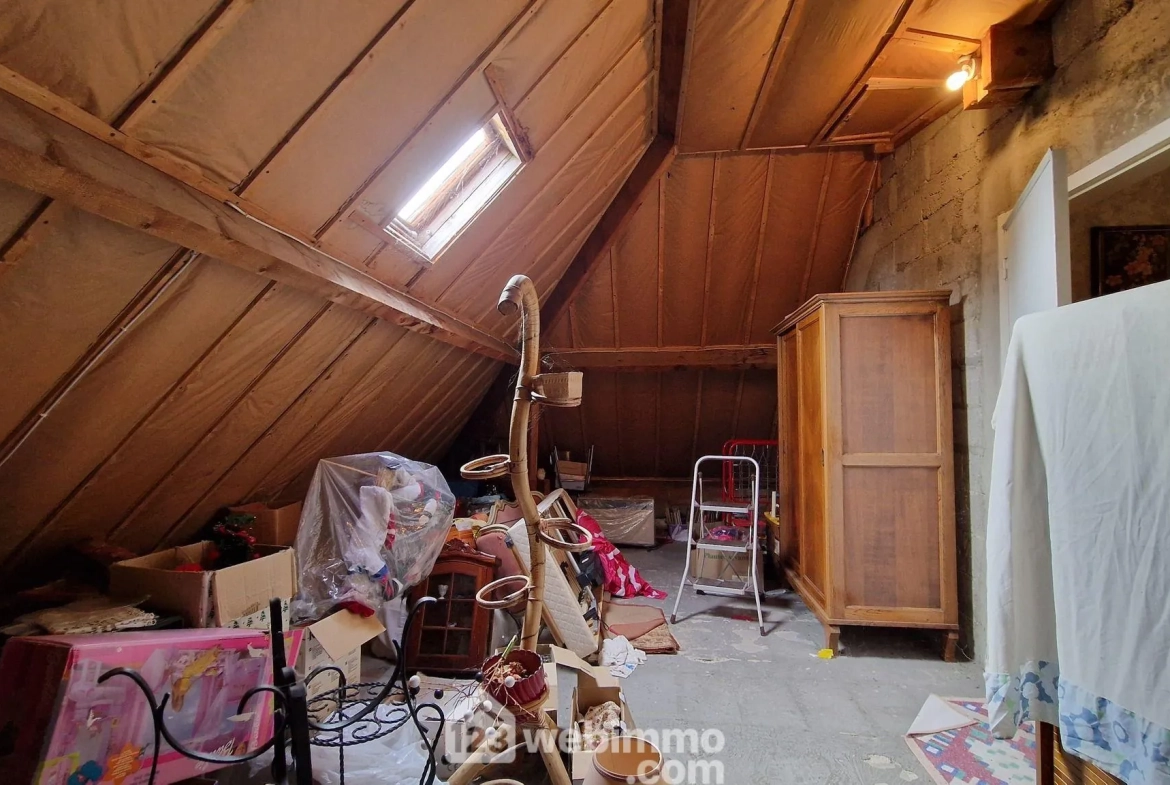 Maison individuelle de 141 m² avec jardin et garage à Laon 