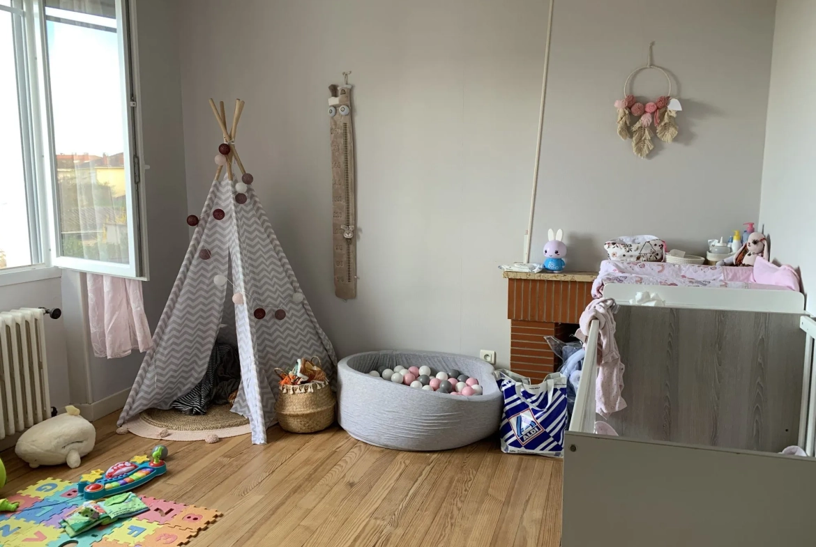 Charmante maison mitoyenne avec 4 chambres à Albi - Confort moderne 