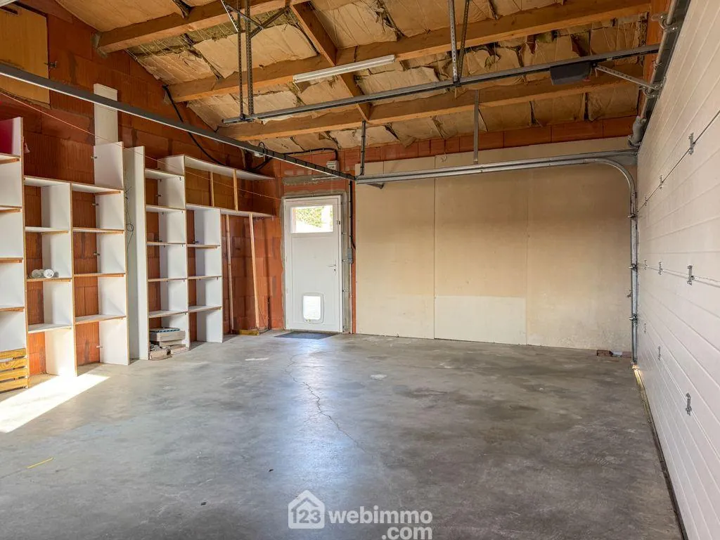 Belle maison 97m² avec 3 chambres et grand garage à Séveremont 