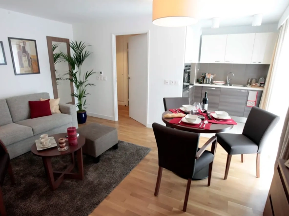 Investissez dans un T2 sécurisé pour seniors à Sèvres, rendement 5,91%, proche Paris