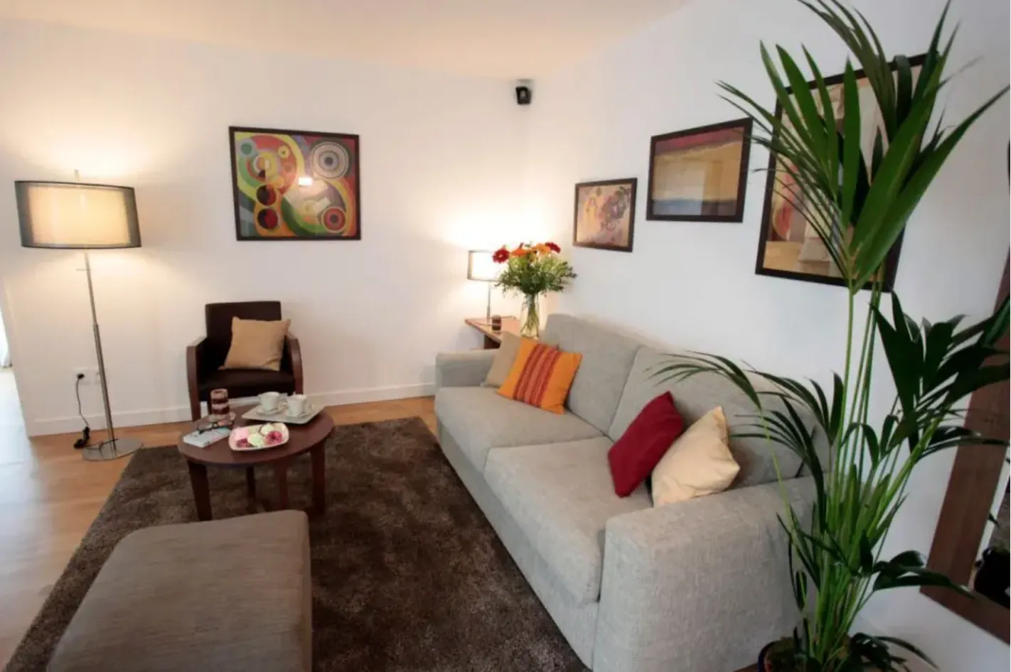 Investissement dans un appartement T2 sécurisé à Sèvres proche Paris, rendement attractif 