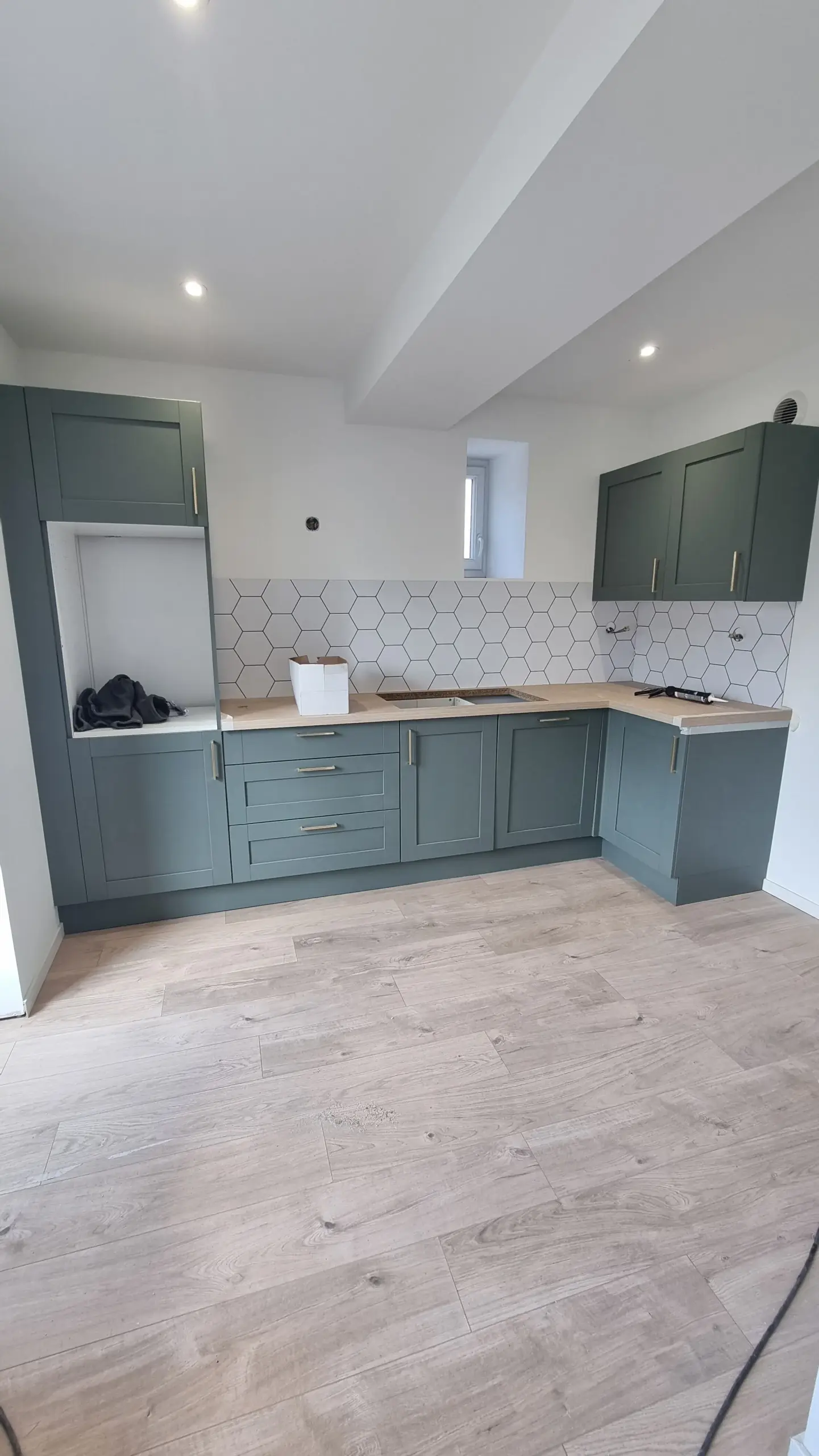 Maison rénovée de 159 m² à Vougy avec extérieur et parking privé, proche de Roanne 