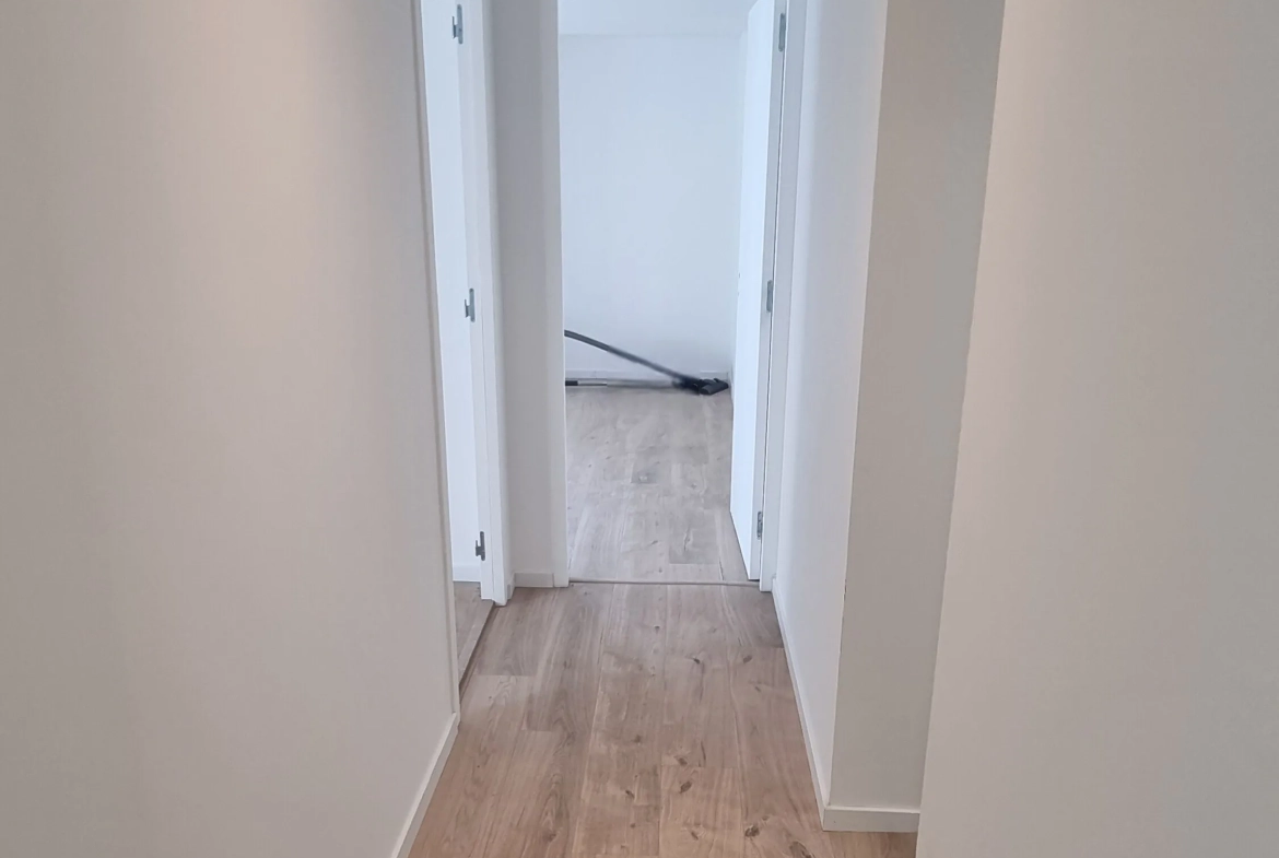 Maison rénovée de 159 m² à Vougy avec extérieur et parking privé, proche de Roanne 