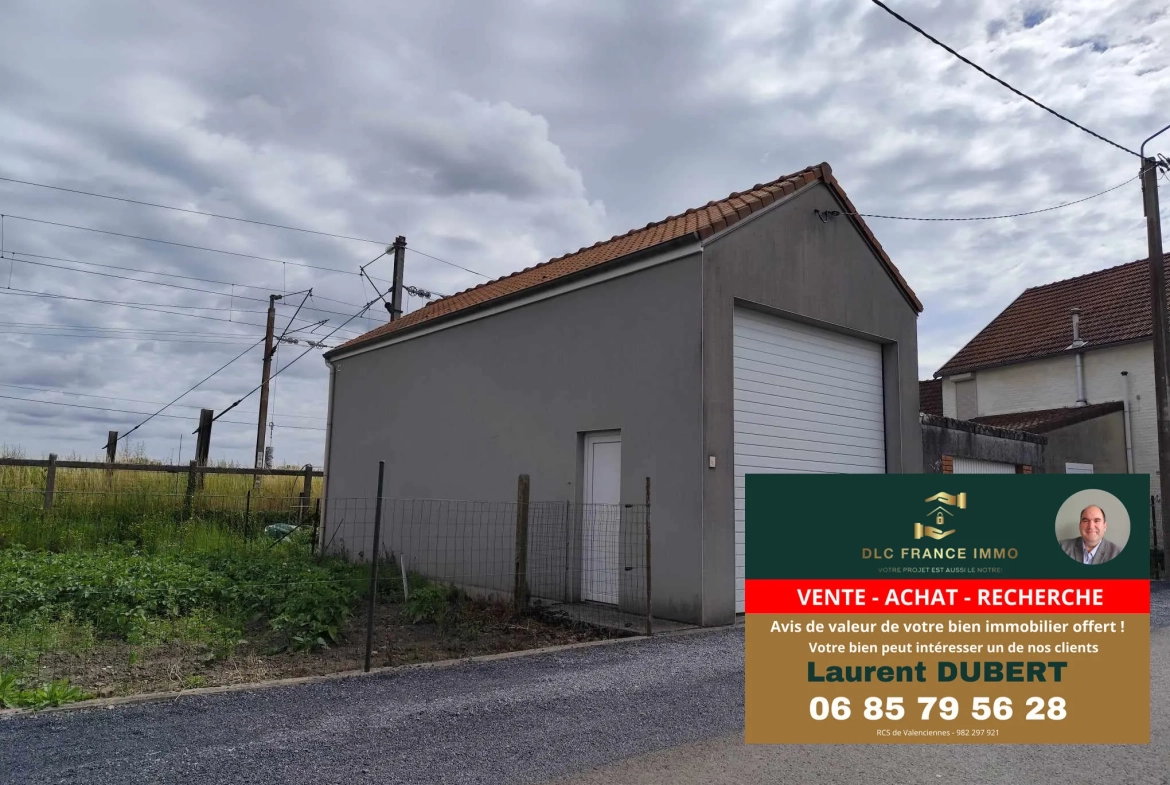 Grand garage de 40 m² avec terrain constructible à Jolimetz 