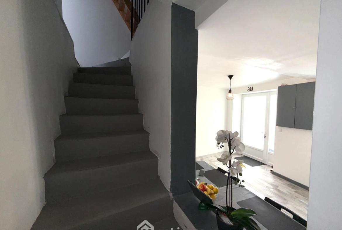 Maison duplex de 105 m² à Vauvert avec deux logements séparés 