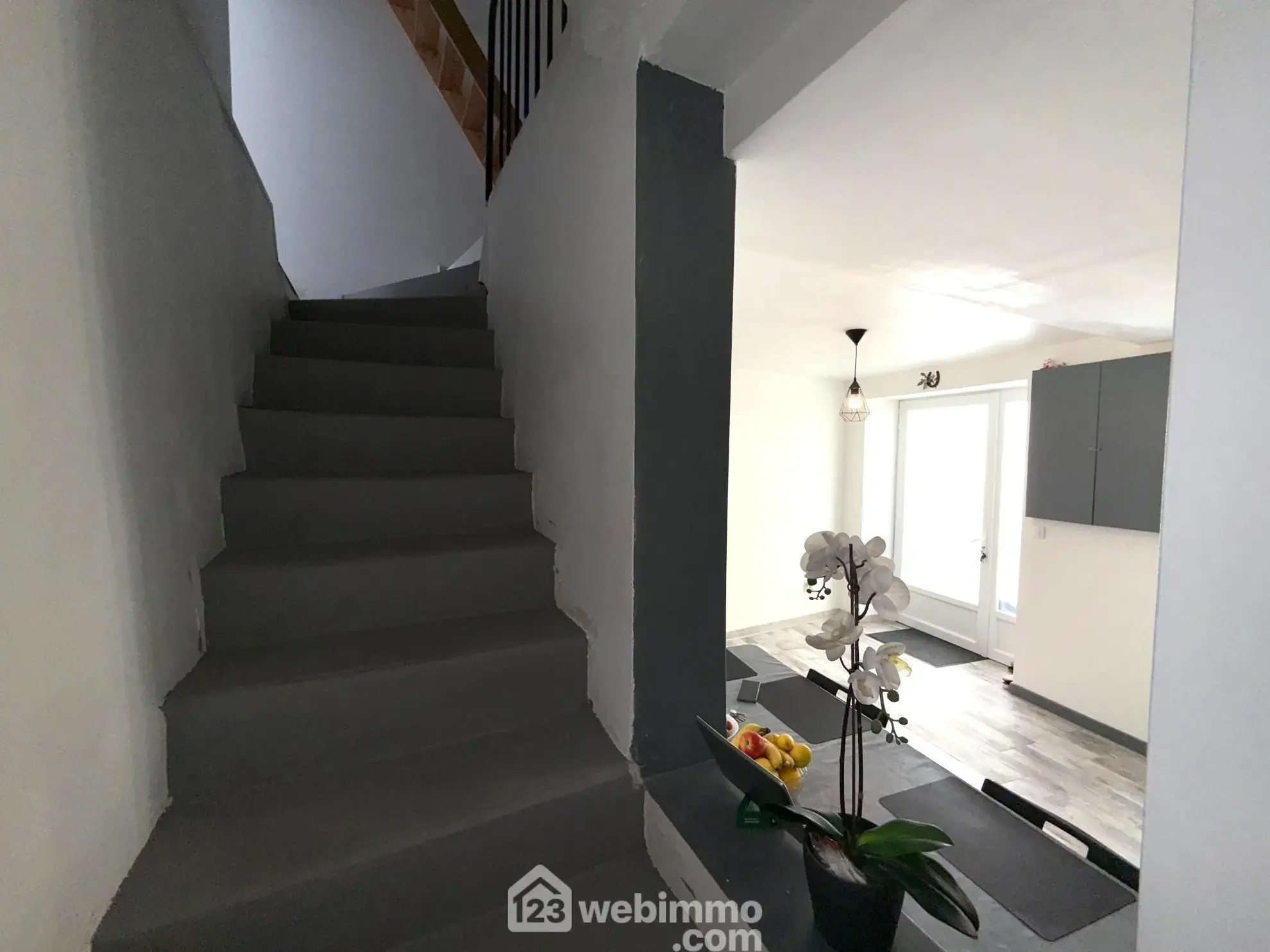 Maison duplex de 105 m² à Vauvert avec deux logements séparés 