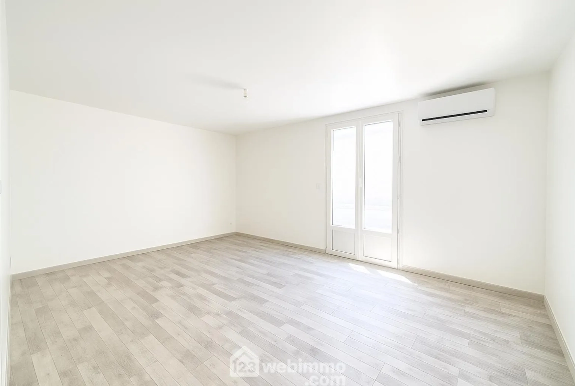 Maison duplex de 105 m² à Vauvert avec deux logements séparés 
