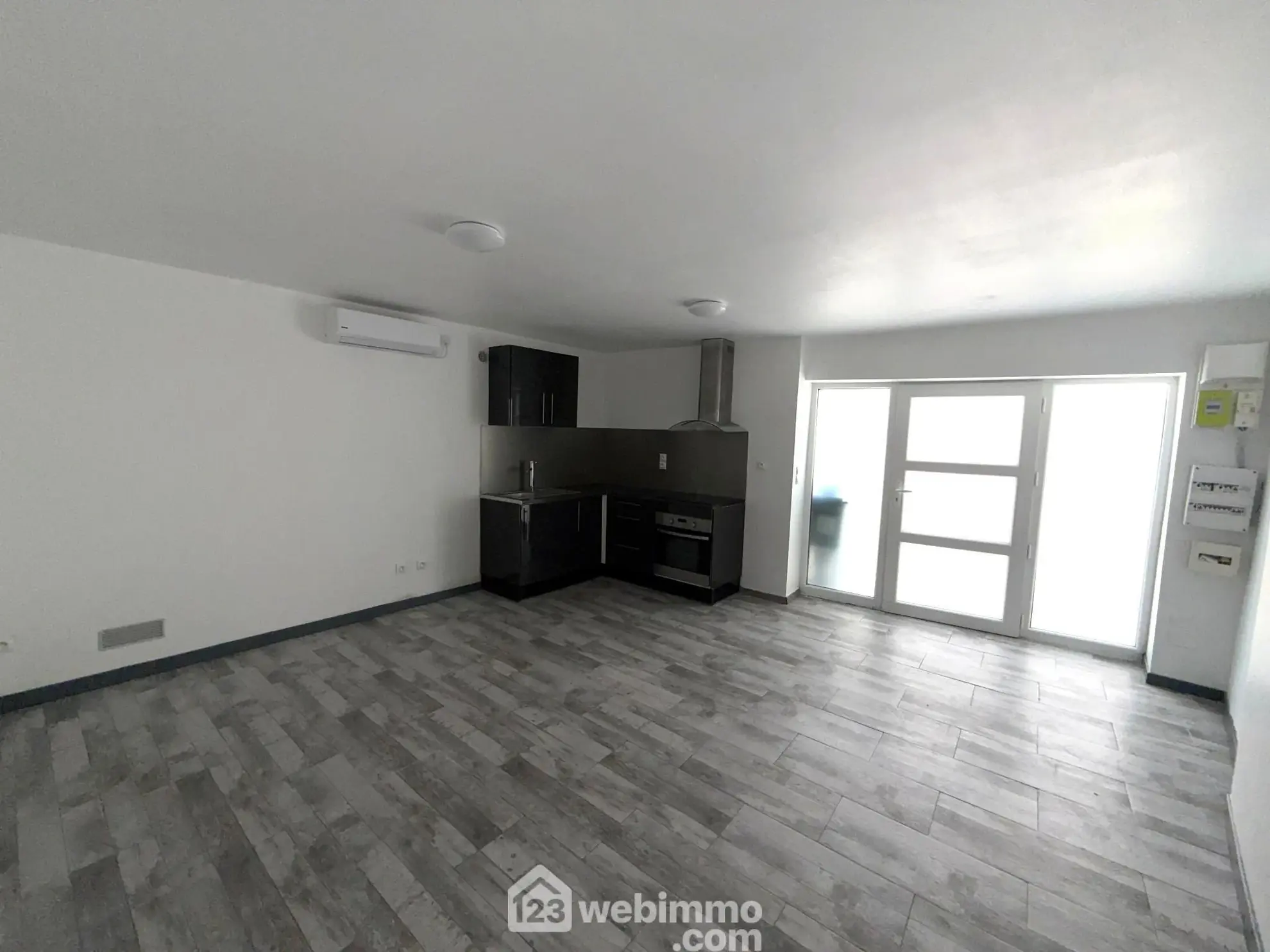 Maison duplex de 105 m² à Vauvert avec deux logements séparés 