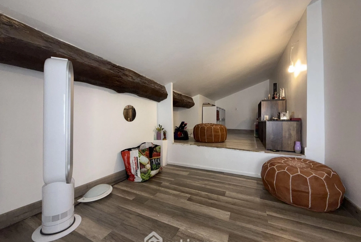 Maison duplex de 105 m² à Vauvert avec deux logements séparés 