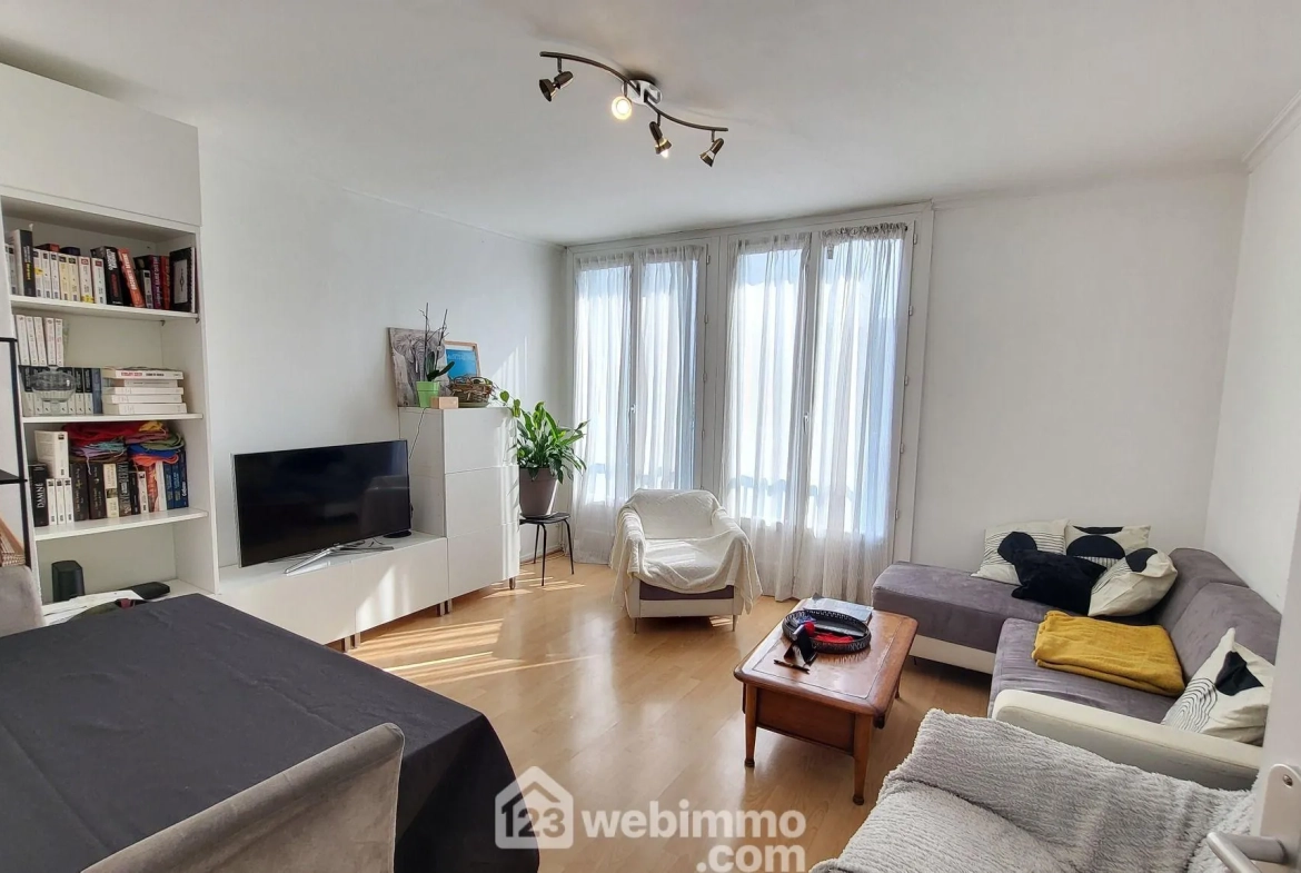 A vendre appartement lumineux de 71,25 m² à Fontaine avec vue sur Belledonne 