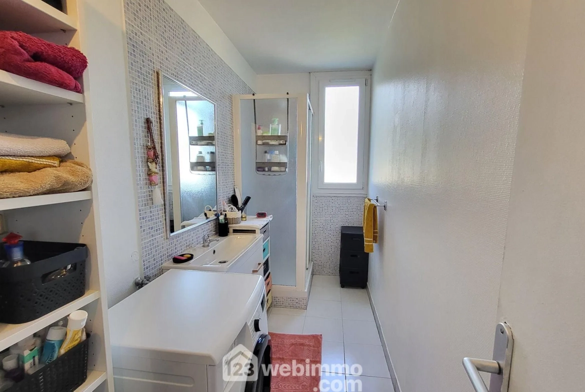 A vendre appartement lumineux de 71,25 m² à Fontaine avec vue sur Belledonne 