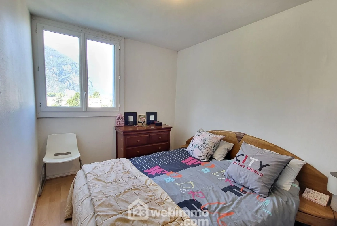 A vendre appartement lumineux de 71,25 m² à Fontaine avec vue sur Belledonne 