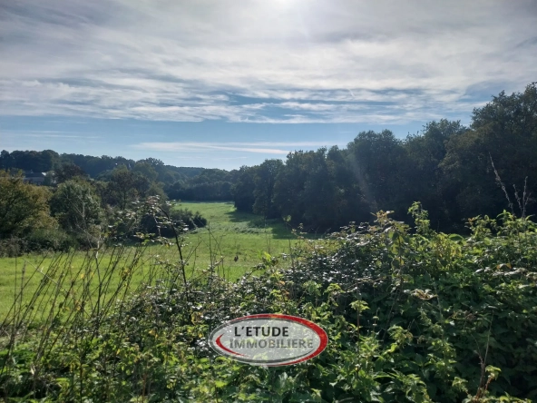 Maison en pierres avec vue sur la vallée du Tenu – Proche Saint-Même