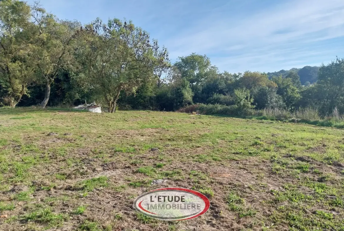 Maison en pierres avec vue sur la vallée du Tenu – Proche Saint-Même 