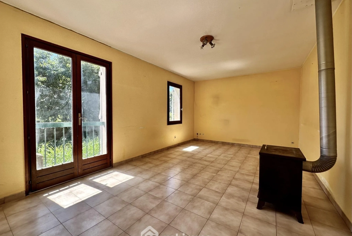 Maison familiale de 96 m² à Biguglia avec jardin et garage pour rénovation 