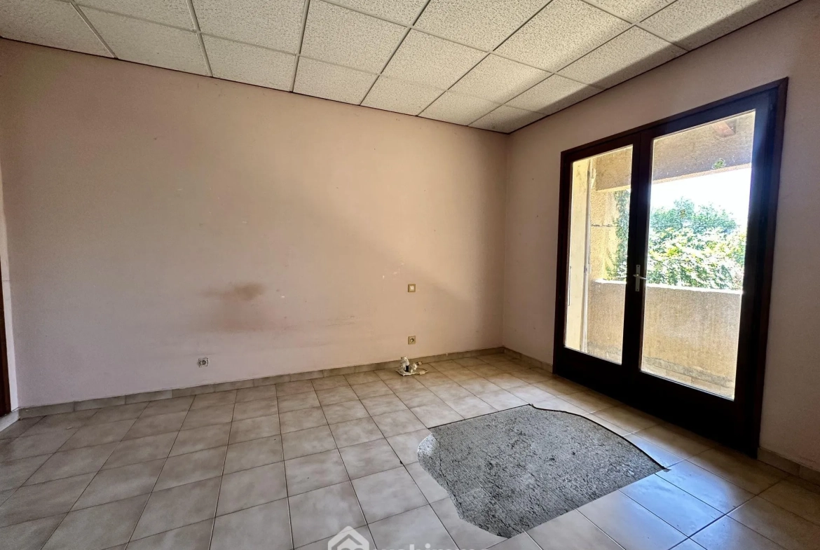 Maison familiale de 96 m² à Biguglia avec jardin et garage pour rénovation 