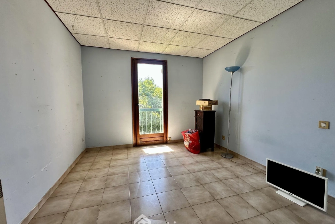 Maison familiale de 96 m² à Biguglia avec jardin et garage pour rénovation 