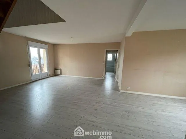 Vente appartement duplex 6 pièces à Noyon, résidence sécurisée 