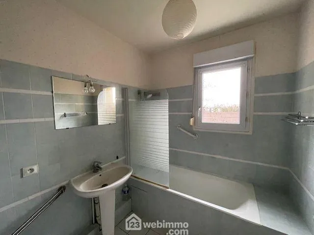 Vente appartement duplex 6 pièces à Noyon, résidence sécurisée 