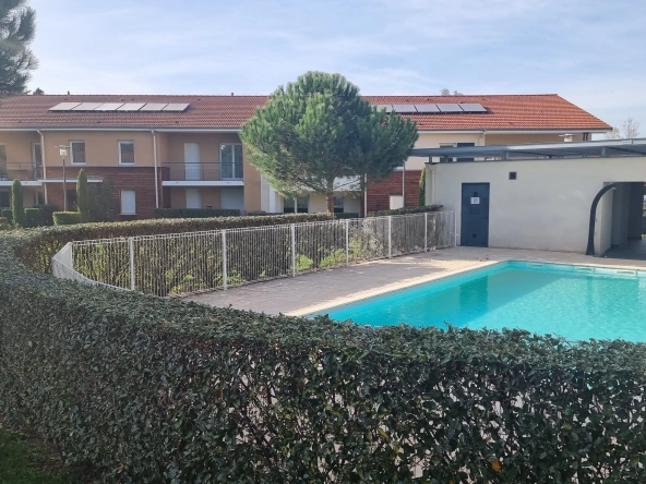 Appartement T4 lumineux avec terrasse et piscine à Roanne - Résidence sécurisée