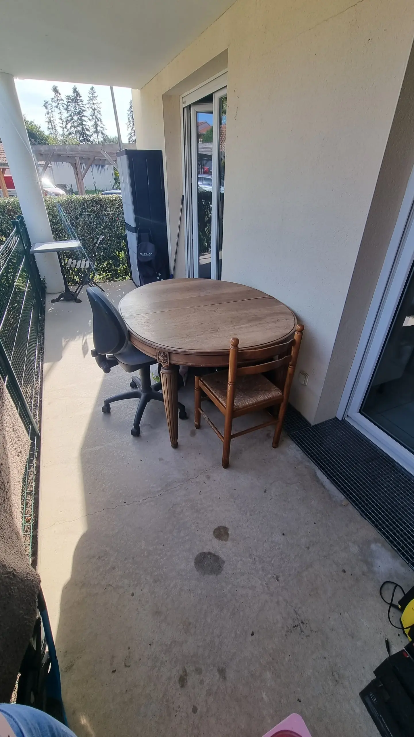 Appartement T4 avec terrasse, piscine et parking à Roanne - Résidence sécurisée 