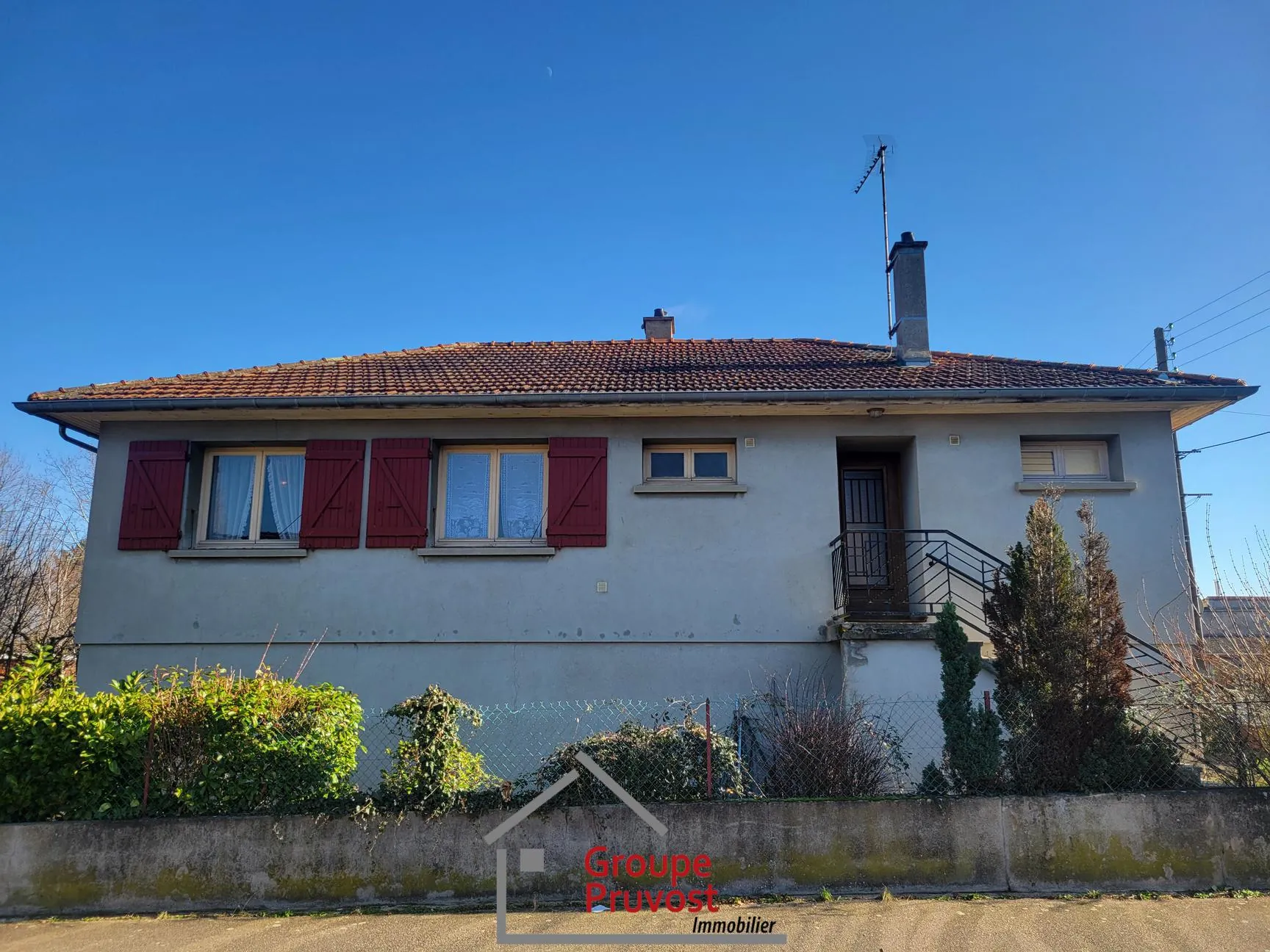 Maison à Roanne de 85 m² avec grand potentiel et jardin clos dans le quartier Mayollet 