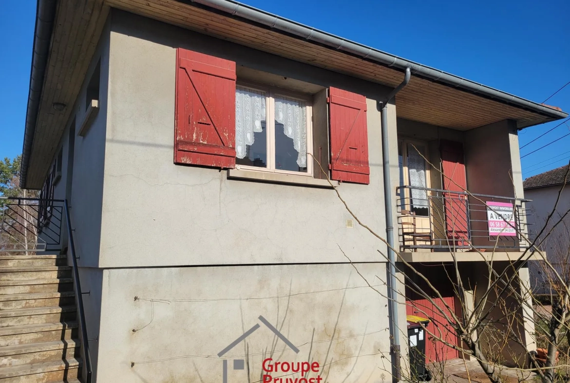 Maison à Roanne de 85 m² avec grand potentiel et jardin clos dans le quartier Mayollet 