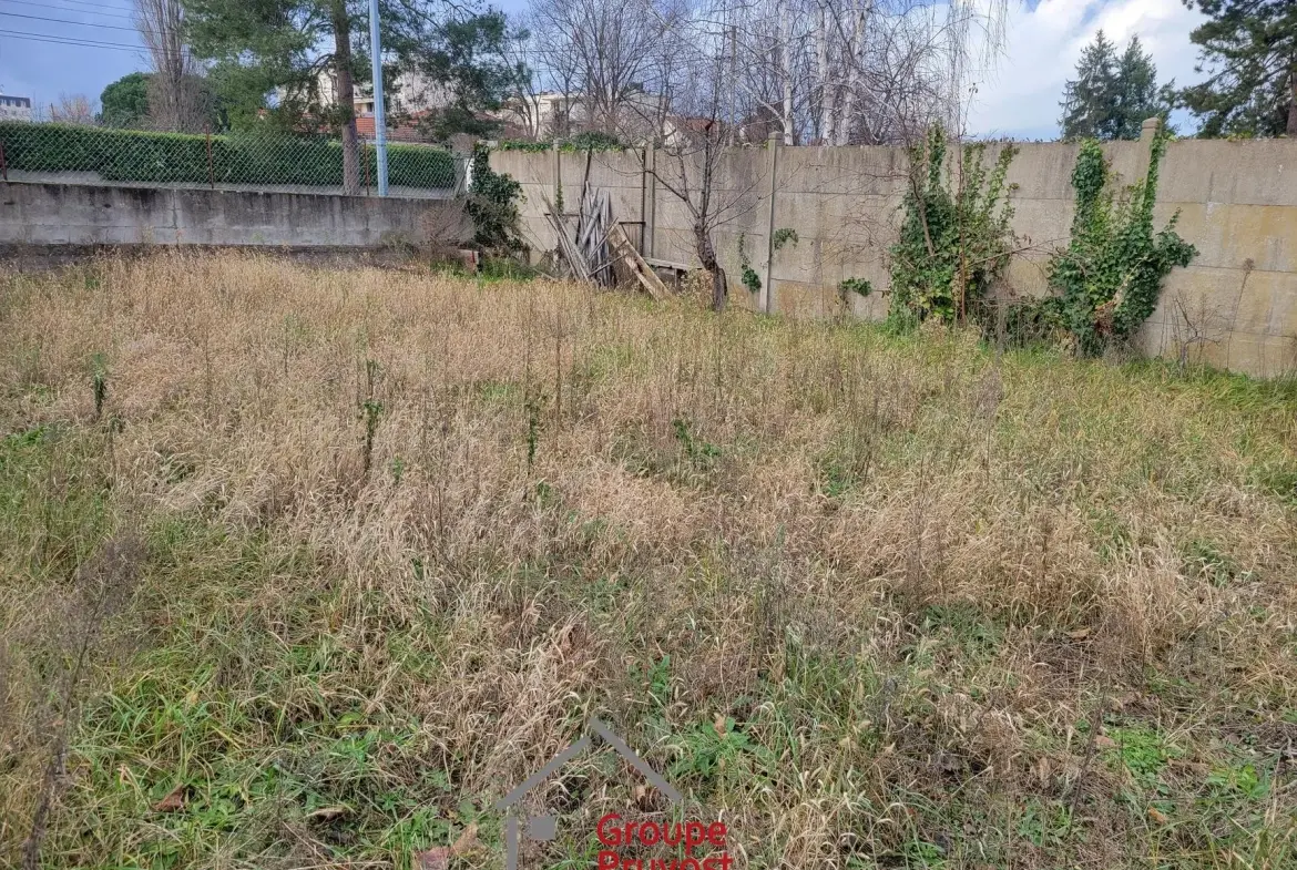 Maison à Roanne de 85 m² avec grand potentiel et jardin clos dans le quartier Mayollet 