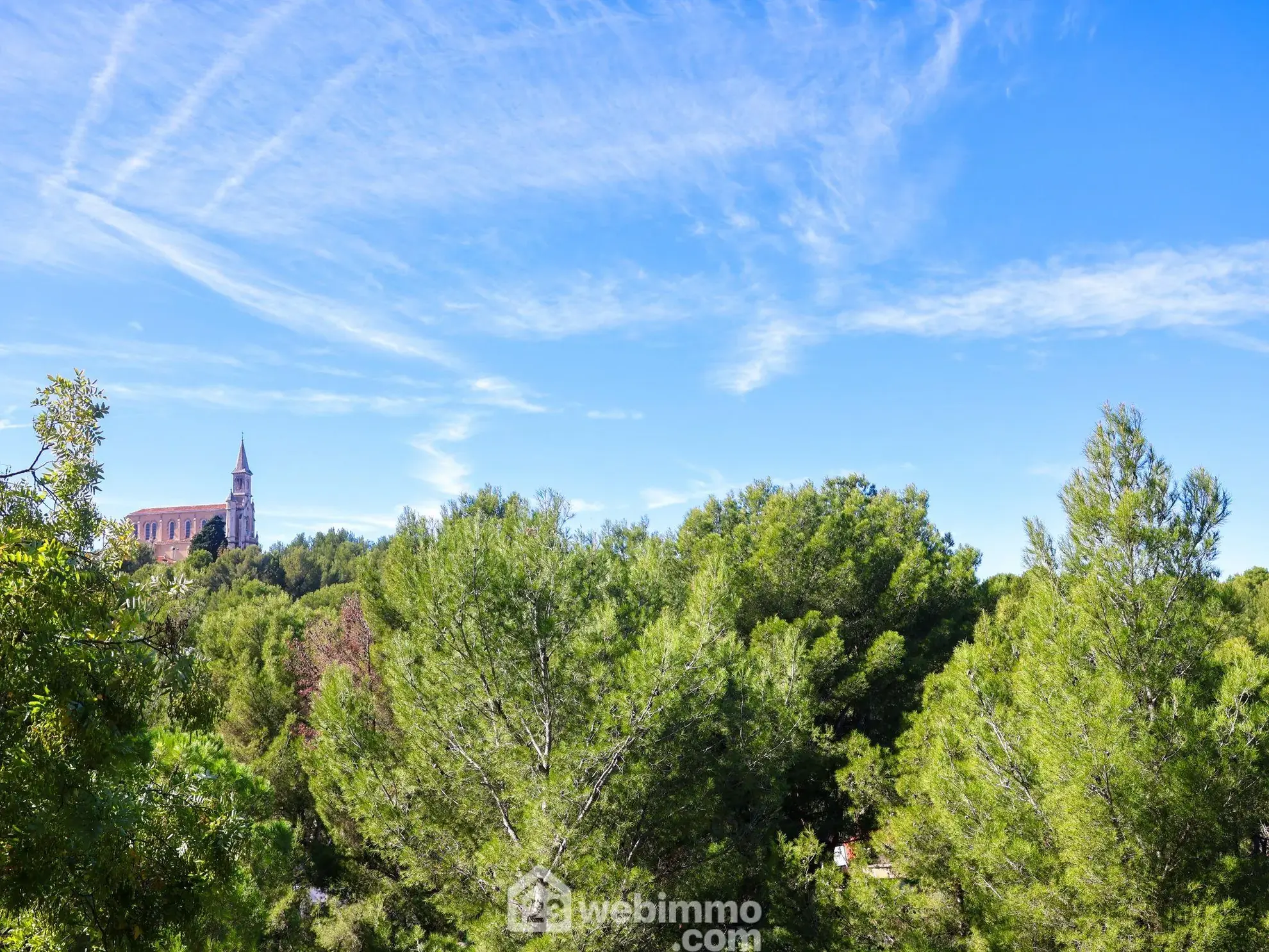 A vendre appartement 29 m² avec balcon à Marseille dans résidence La Rouvière 