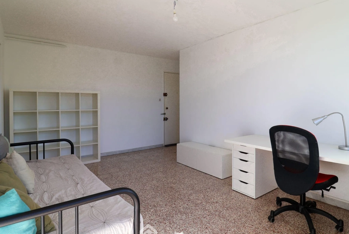 A vendre appartement 29 m² avec balcon à Marseille dans résidence La Rouvière 