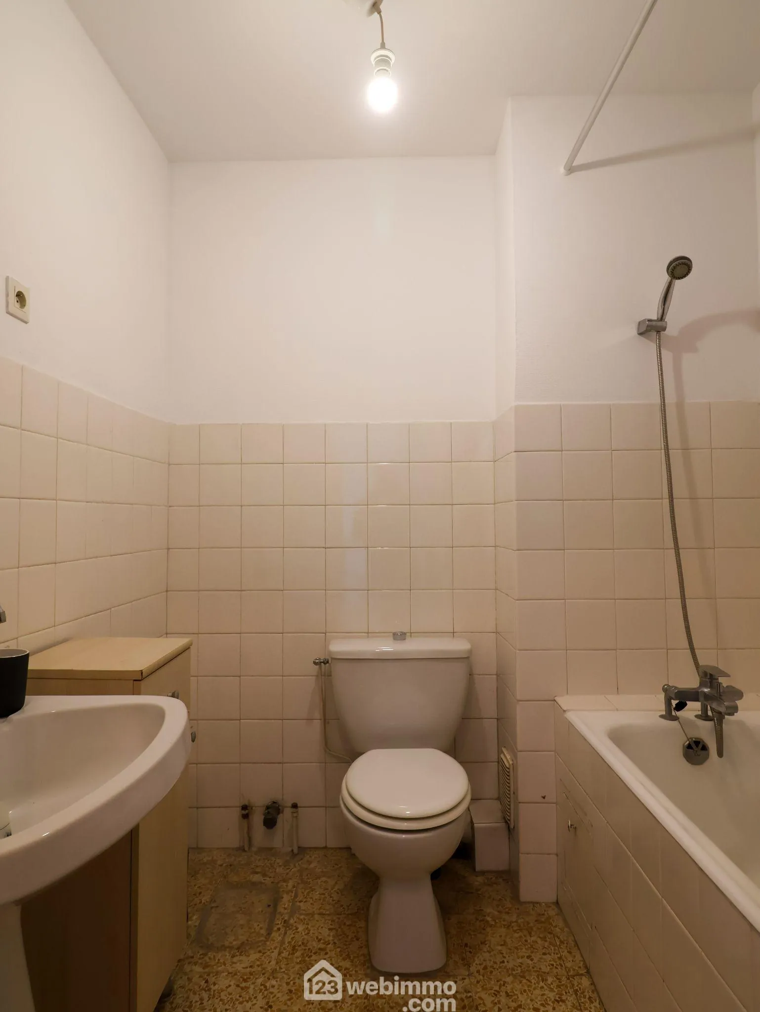 A vendre appartement 29 m² avec balcon à Marseille dans résidence La Rouvière 