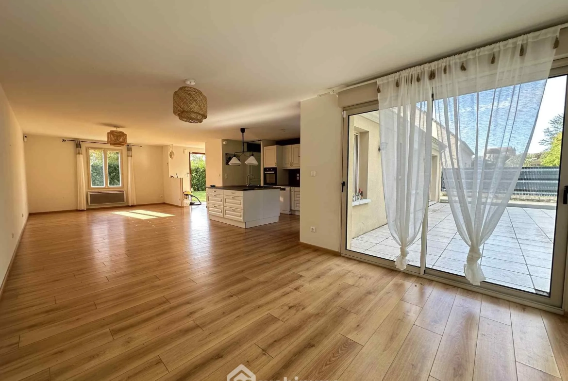 Maison de plain-pied à vendre à Mons en Lannois, 117 m², jardin, 3 chambres 