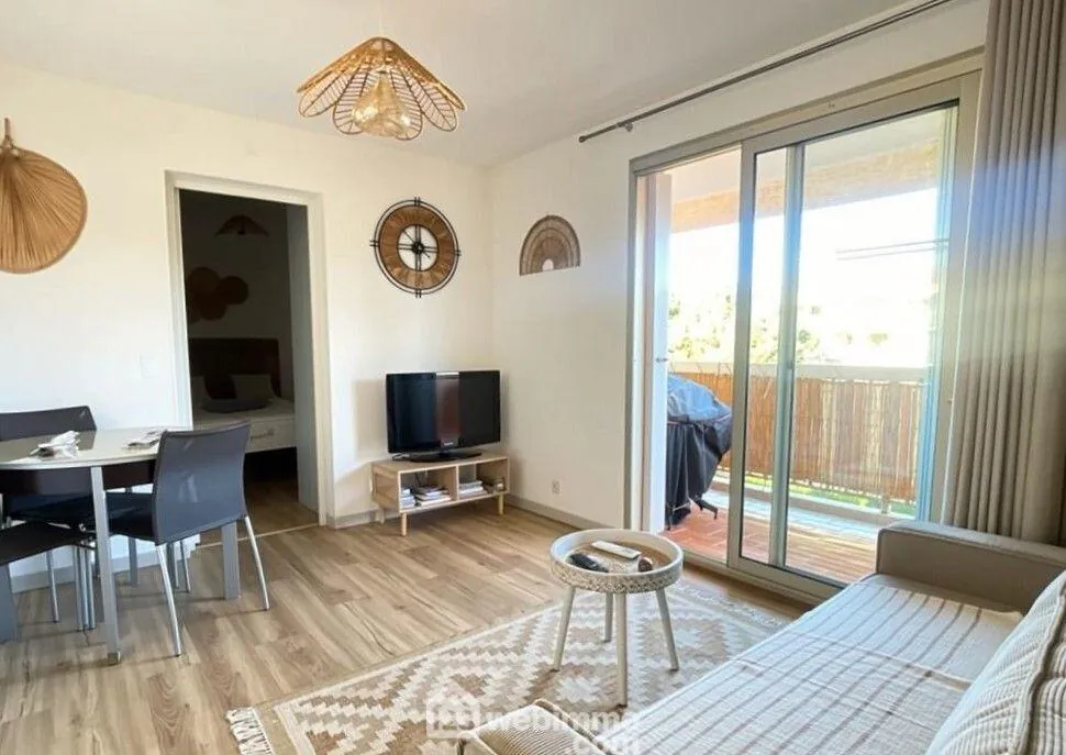 Appartement 2 pièces avec terrasse et piscine à Sainte-Maxime 